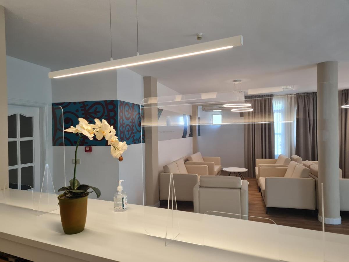 Hotel Balneario Fuentes Del Trampal Carmonita المظهر الخارجي الصورة